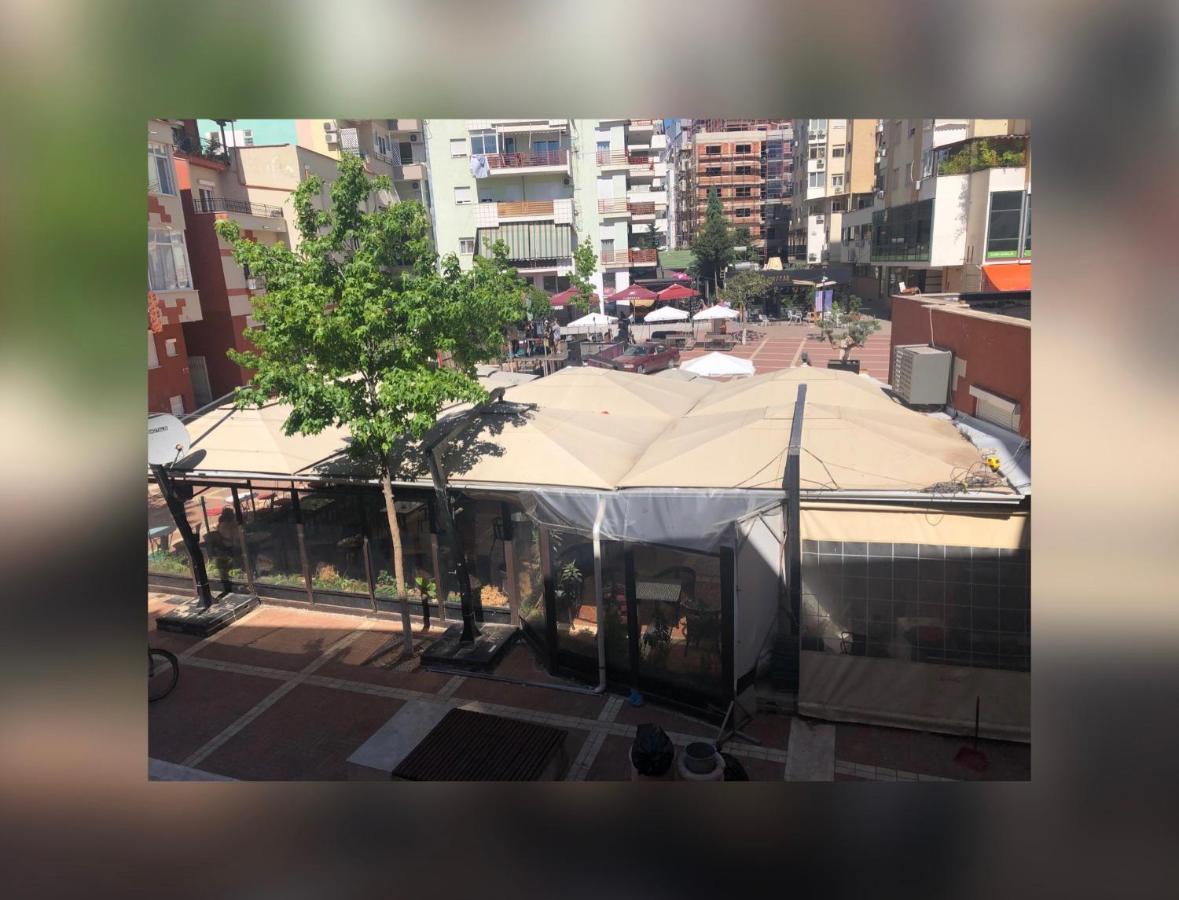 New New Bazaar Apartment Tiranë Luaran gambar