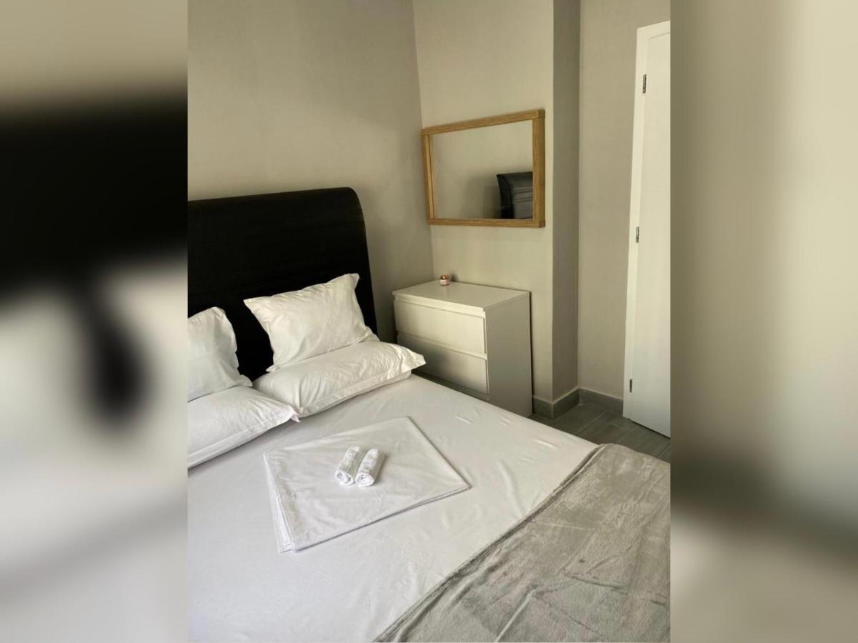New New Bazaar Apartment Tiranë Luaran gambar